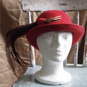 Vintage 1930’s Frank Olive Red Felt Hat Feathers 22” Circumference Perfect